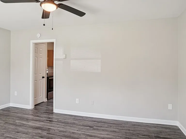 1601 West Townhomes — Photo 11