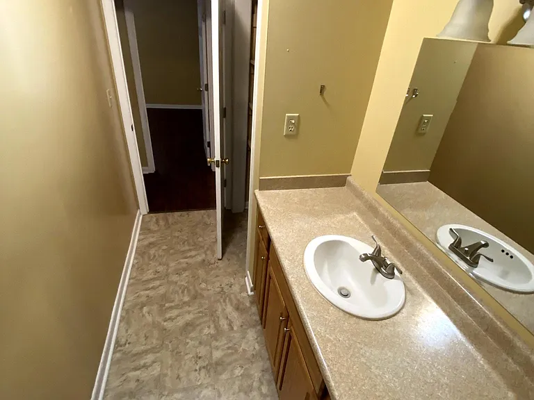 1207 Fair Rd #B — Photo 8