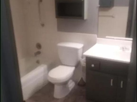 5th image of 209 N 9th St
