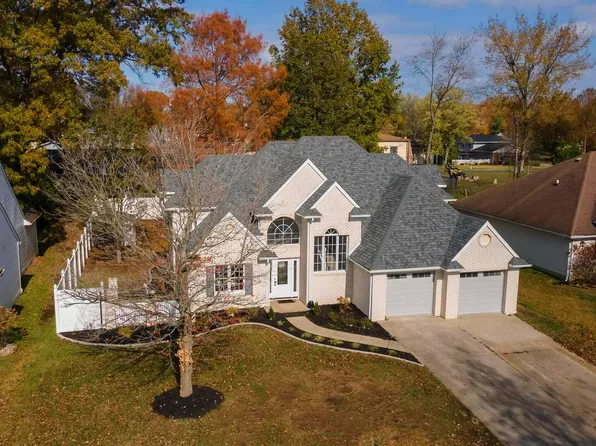 1706 Castleberry Dr, Marion, IL 62959