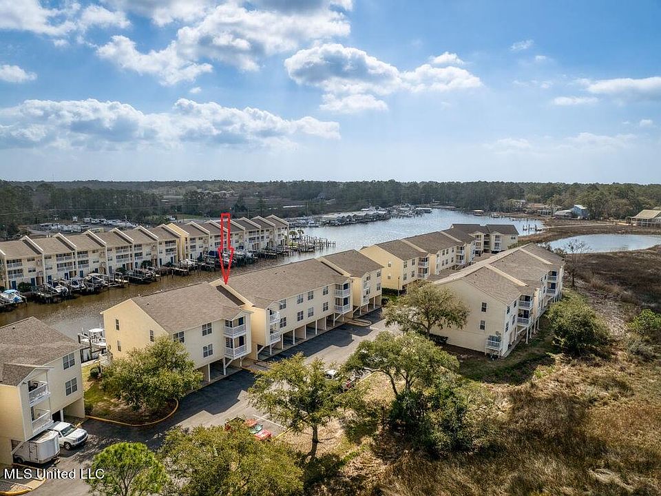 1st image of 2421 Beach View Dr #F03