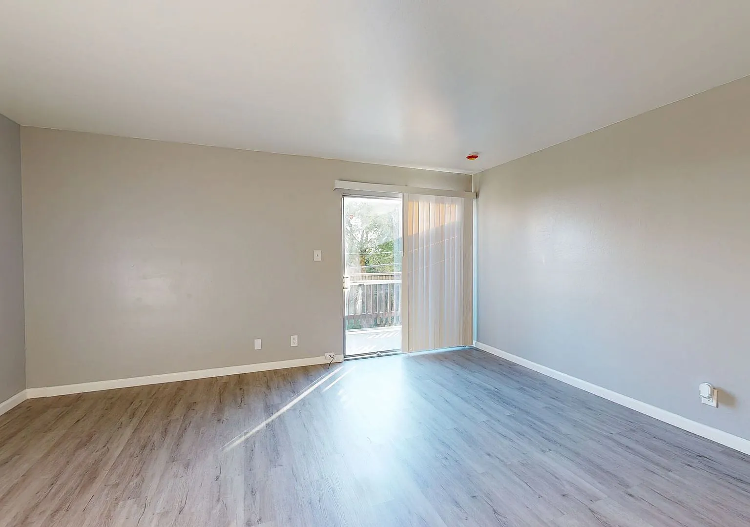 1400 Yuba Ave — Photo 3