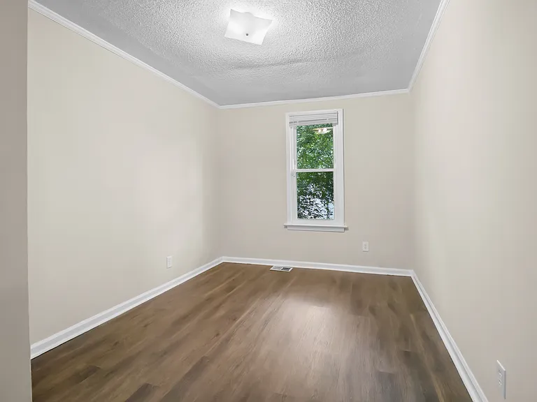 114 Emory St — Photo 13