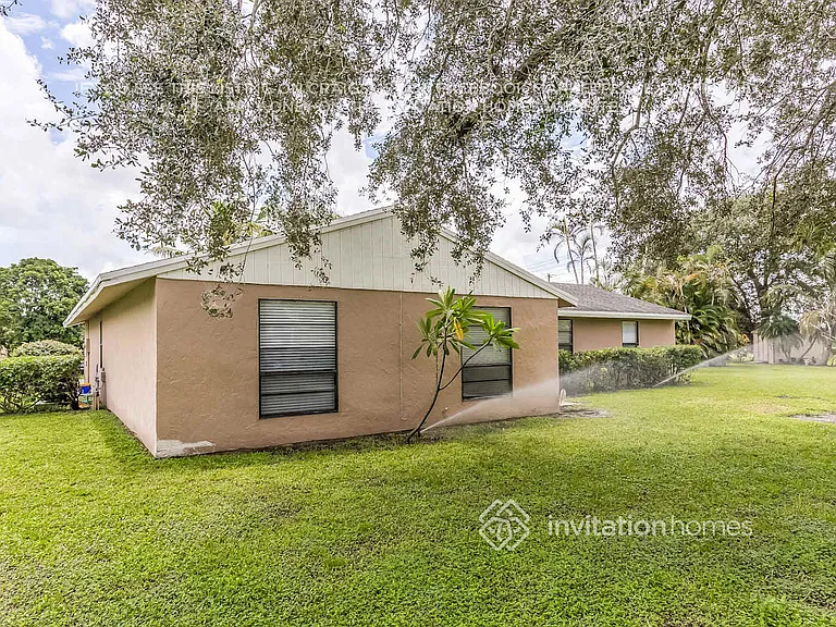 1040 Grandview Cir — Photo 12