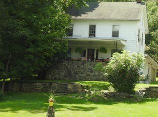 106 Wyckoff Ln, Milford, PA 18337