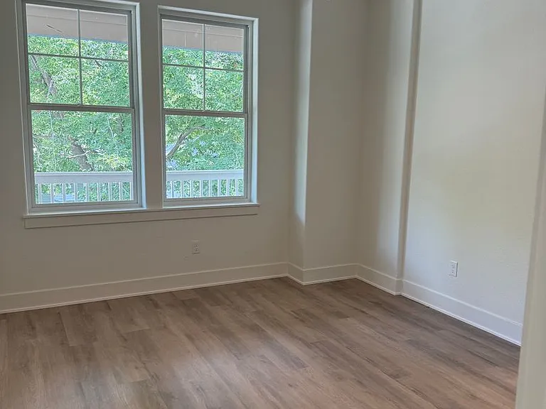 901 Missouri St — Photo 14