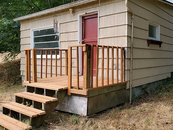 4th image of 7404 182nd Avenue E