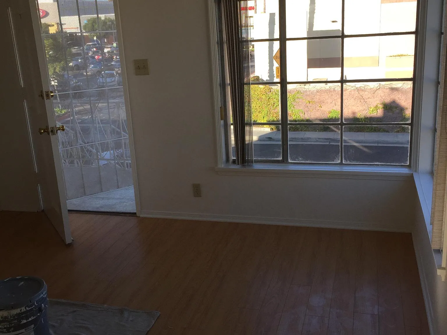 1 bed, 600 sqft, $2,400 — Photo 2