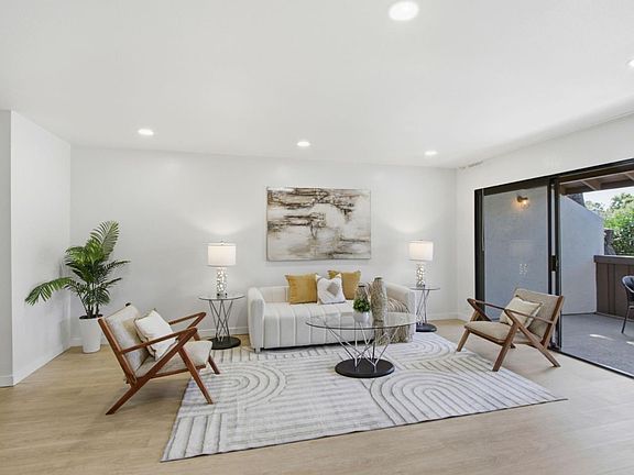 5th image of 2201 Monroe St APT 204