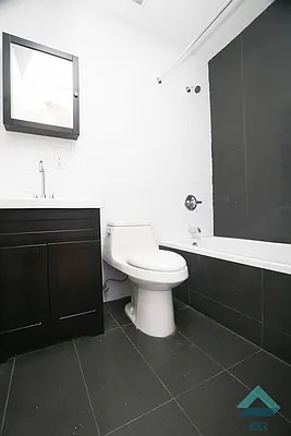 Rented by EXR | media 5