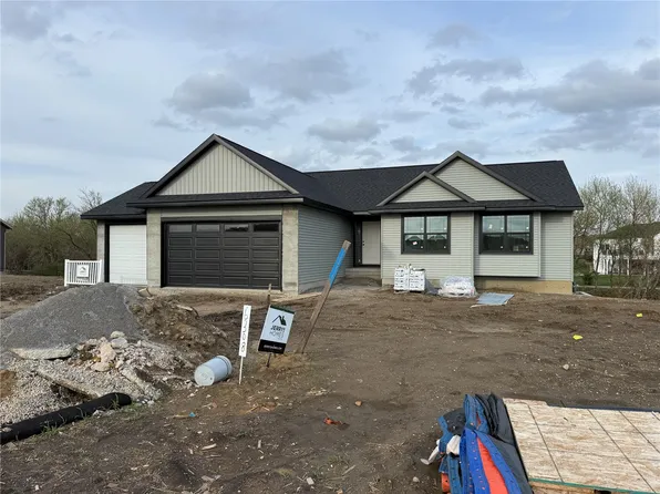 6308 Prairie Rose Cir SW, Cedar Rapids, IA 52404