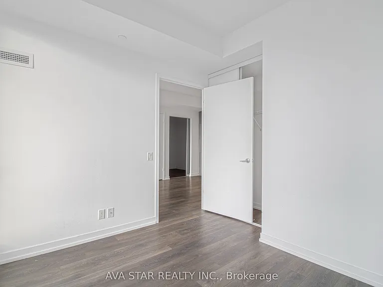 5 Buttermill Ave #2712 — Photo 10