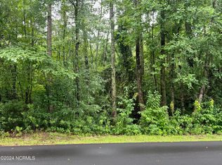 75 Lake View Dr E, Pinehurst, NC 28374