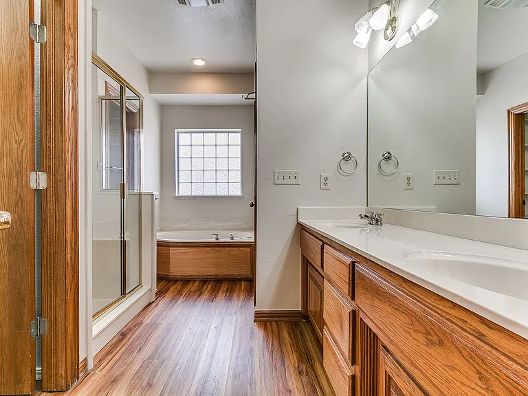 2913 Daybreak Dr — Photo 77