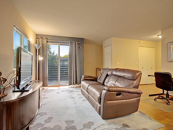 4th image of 5220 42nd Ave S APT 211