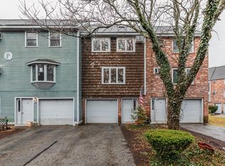 103 Valley West Way, Manchester, NH 03102