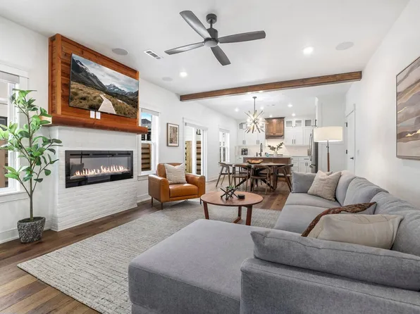 109 NW Ozark Way, Bentonville, AR