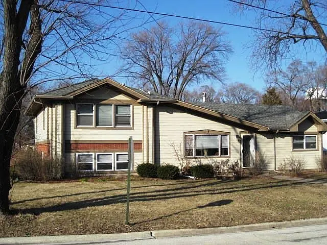 9726 W 57th St photo 1