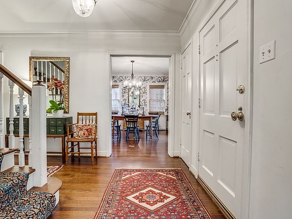 4th image of 4525 Belfort Ave