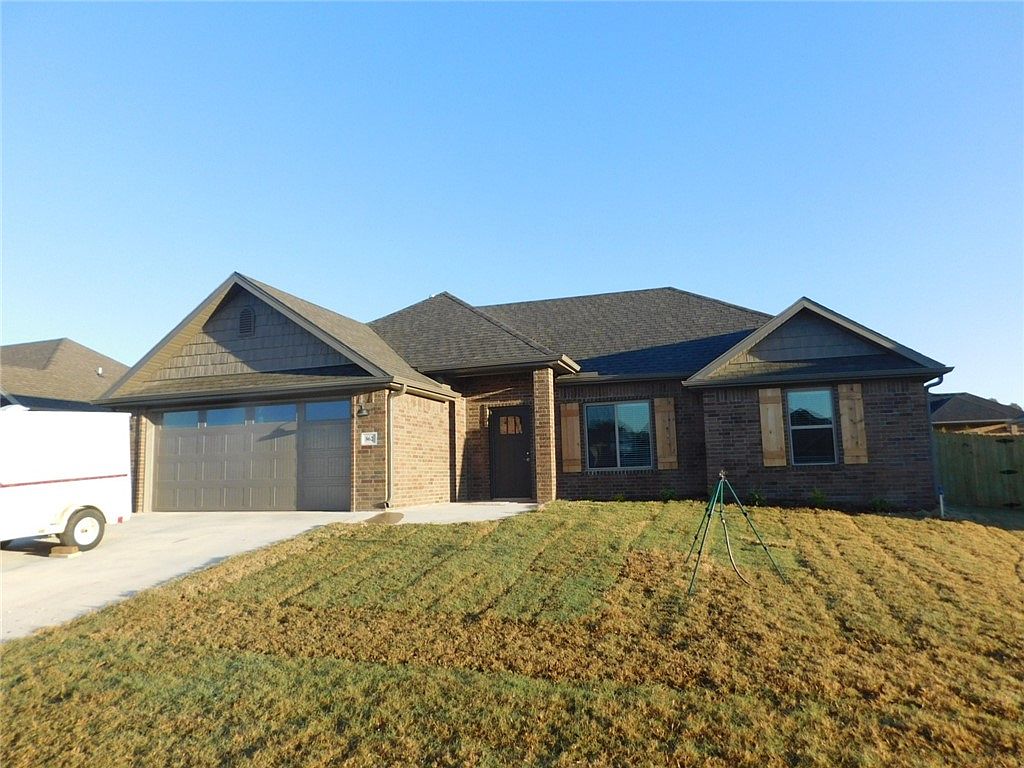 862 Petit Jean St, Prairie Grove, AR 72753 Zillow