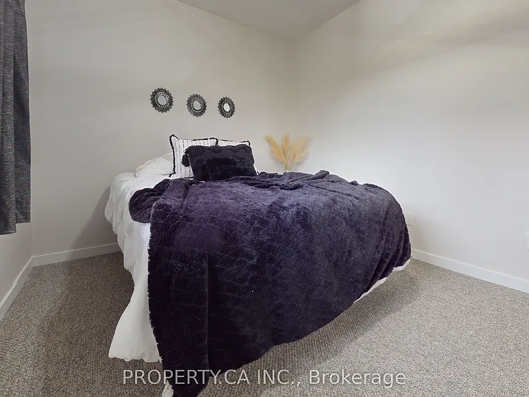 610 George St N #5 — Photo 17