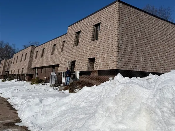 178 Beekman Dr #178, Agawam, MA 01001