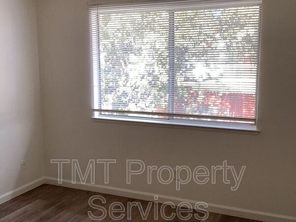 3rd image of 5519 Keoncrest Cir APT 4