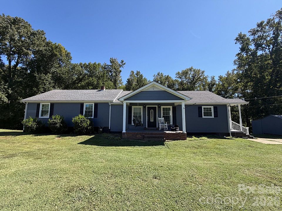 1st image of 636 Willis Rd