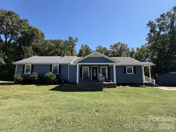 636 Willis Rd, Dallas, NC 28034