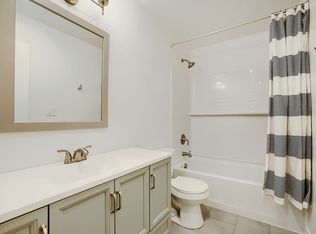 7924 212th St SW APT 107, Edmonds, WA 98026