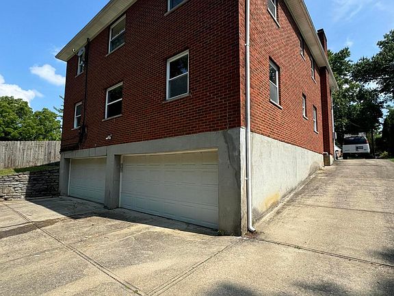 2nd image of 4221 1/2 Lafayette Ct