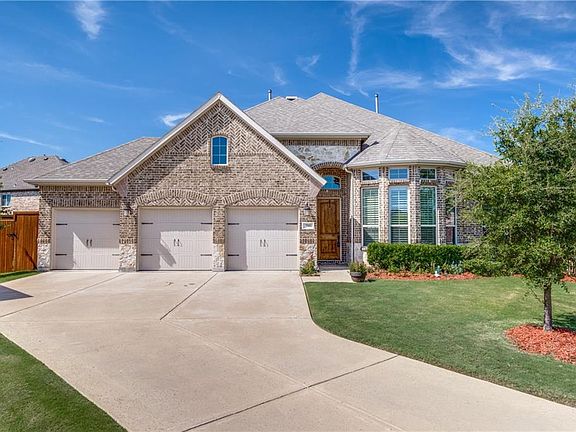 2nd image of 795 El Camino Dr