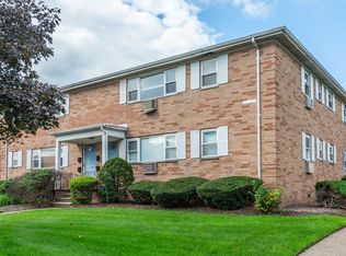 1-38 Virginia Dr, Fair Lawn, NJ 07410