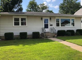 1213 Townsend St, Sycamore, IL 60178