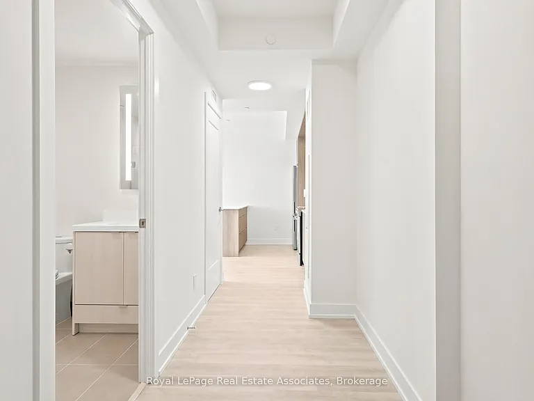 25 Cordova Ave #1812 — Photo 22