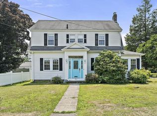 11 Fullers Ln, Milton, MA 02186