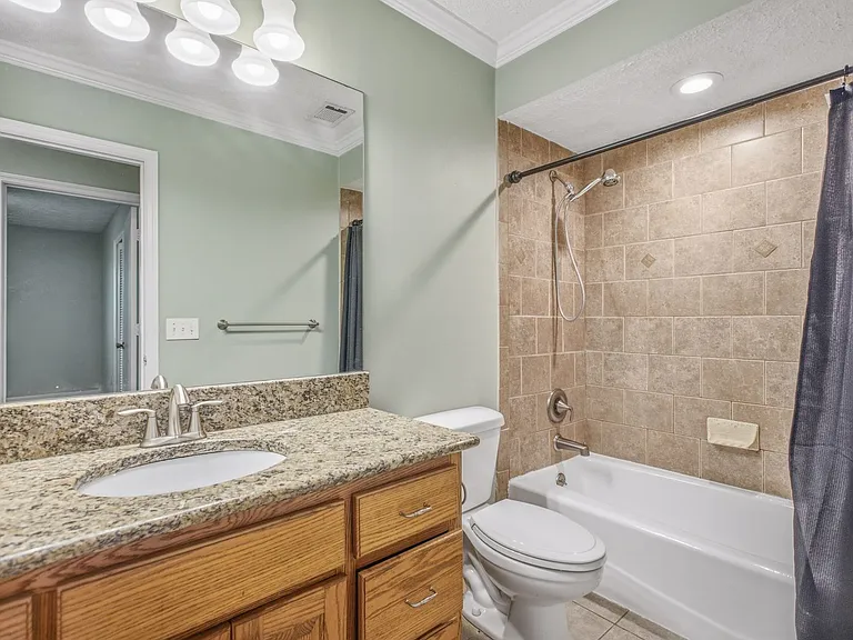 3942 Ashmore Dr — Photo 18