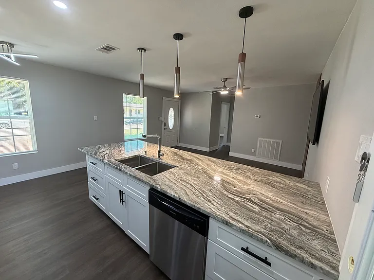 231 Elm St — Photo 17