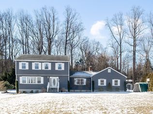 6 Rodia Ridge Rd, Shelton, CT 06484