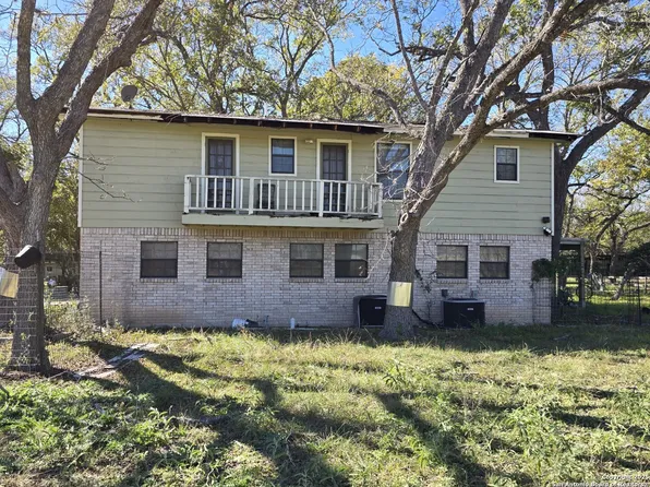 651 LEAKEY SPRINGS RD, Leakey, TX 78873