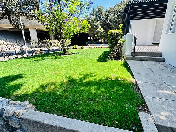 5th image of 1003 Lincoln Ave