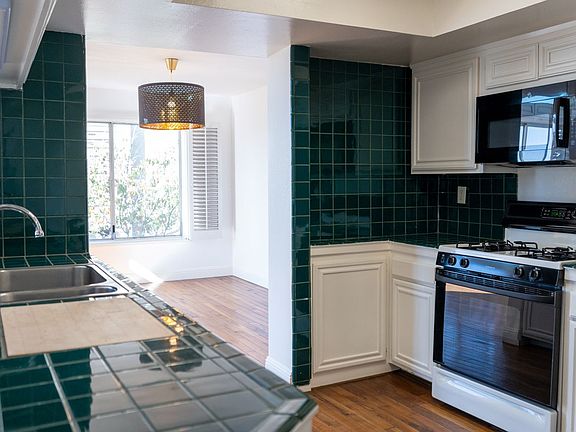 3rd image of 2677 Centinela Ave Unit 409