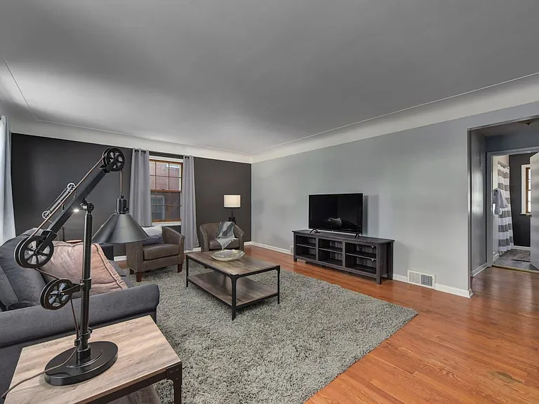 18033 Chagrin Blvd #2 — Photo 14