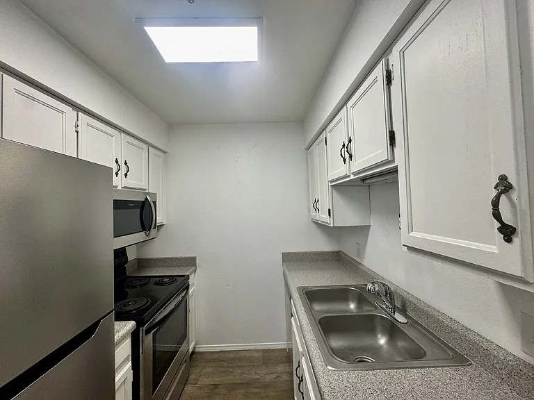 2601 W Broadway Blvd #379 — Photo 7