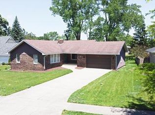 318 Nottingham Ln, Schererville, IN