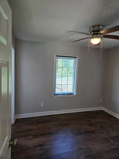 104 Dogwood Ln — Photo 8