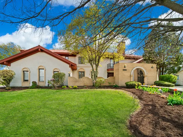 2014 Midwest Club Pkwy, Oak Brook, IL 60523