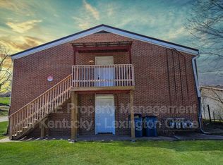 427 Cardwell Ave APT 2, Harrodsburg, KY 40330