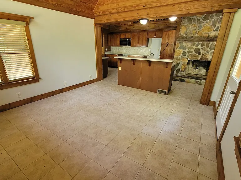 2391 Booth Cir — Photo 37