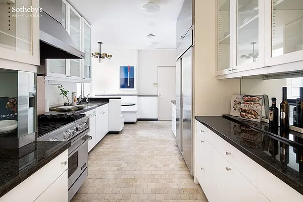 Sold by Sotheby's International Realty | media 4